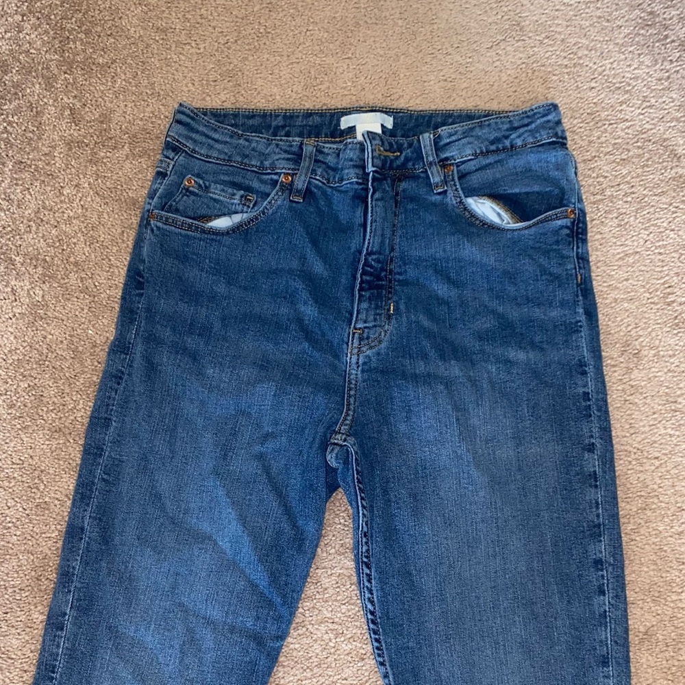 Blue skinny jeans